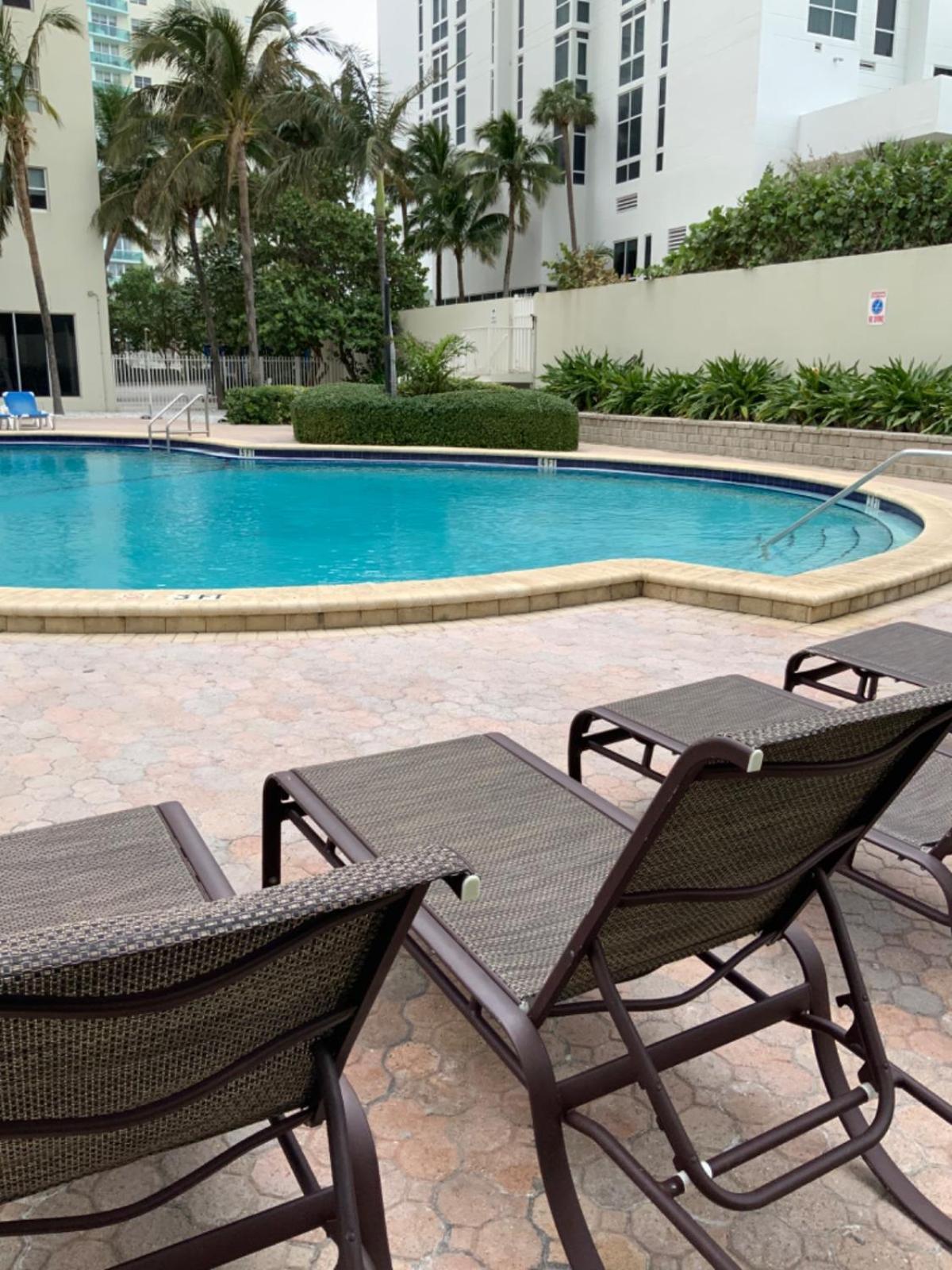 Cozy Ocean View Apartment By Miami Te Espera - Hallandale 11E Hollywood Exterior photo