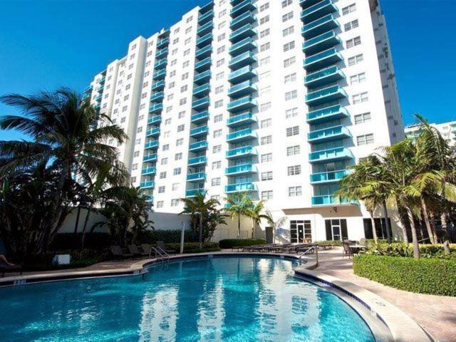 Cozy Ocean View Apartment By Miami Te Espera - Hallandale 11E Hollywood Exterior photo